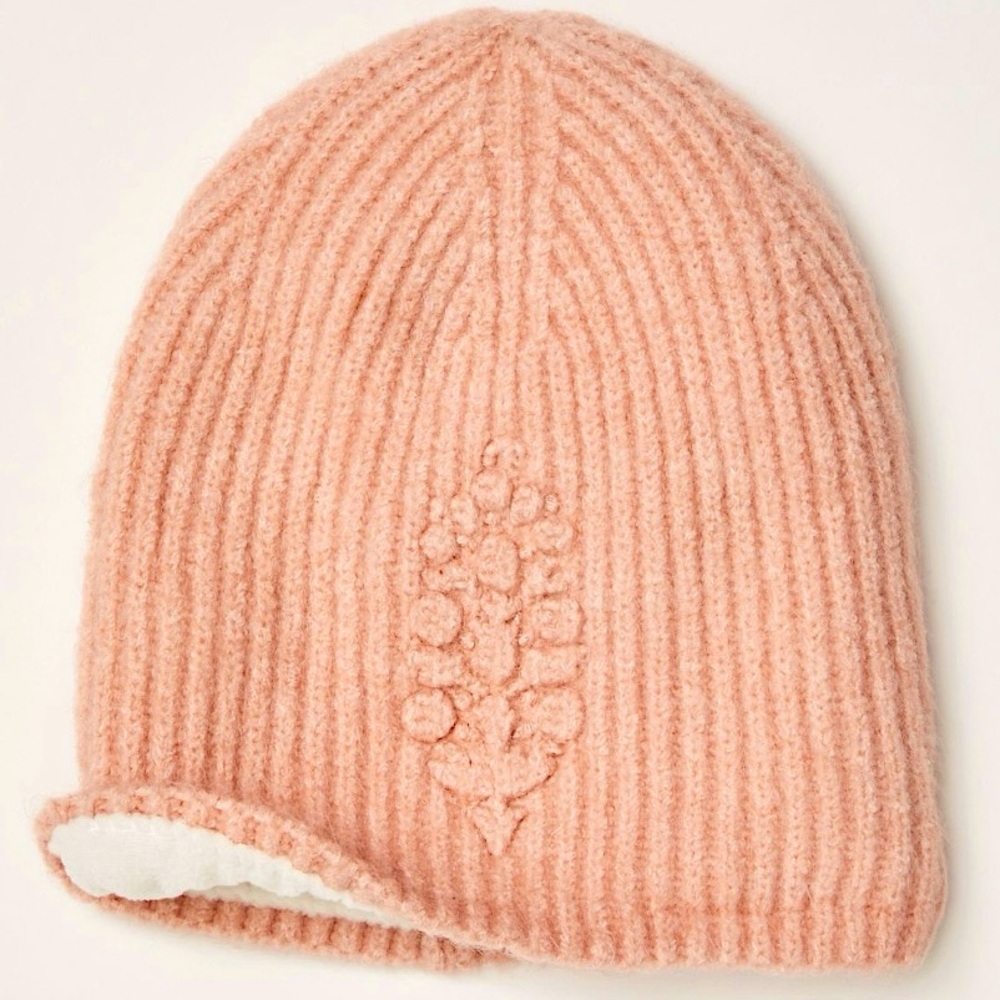 Free People Major Mogul Buti Beanie // NWT // FP Movement // Peach // Buti Logo